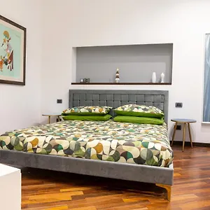 https://roomito-apartments.hotels-amalfi.com