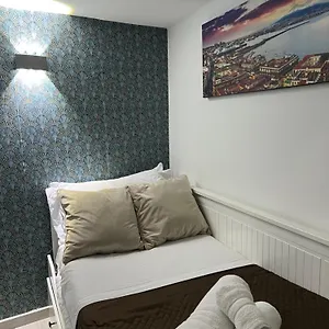https://da-nonna-anna-napoli-naples.hotels-amalfi.com