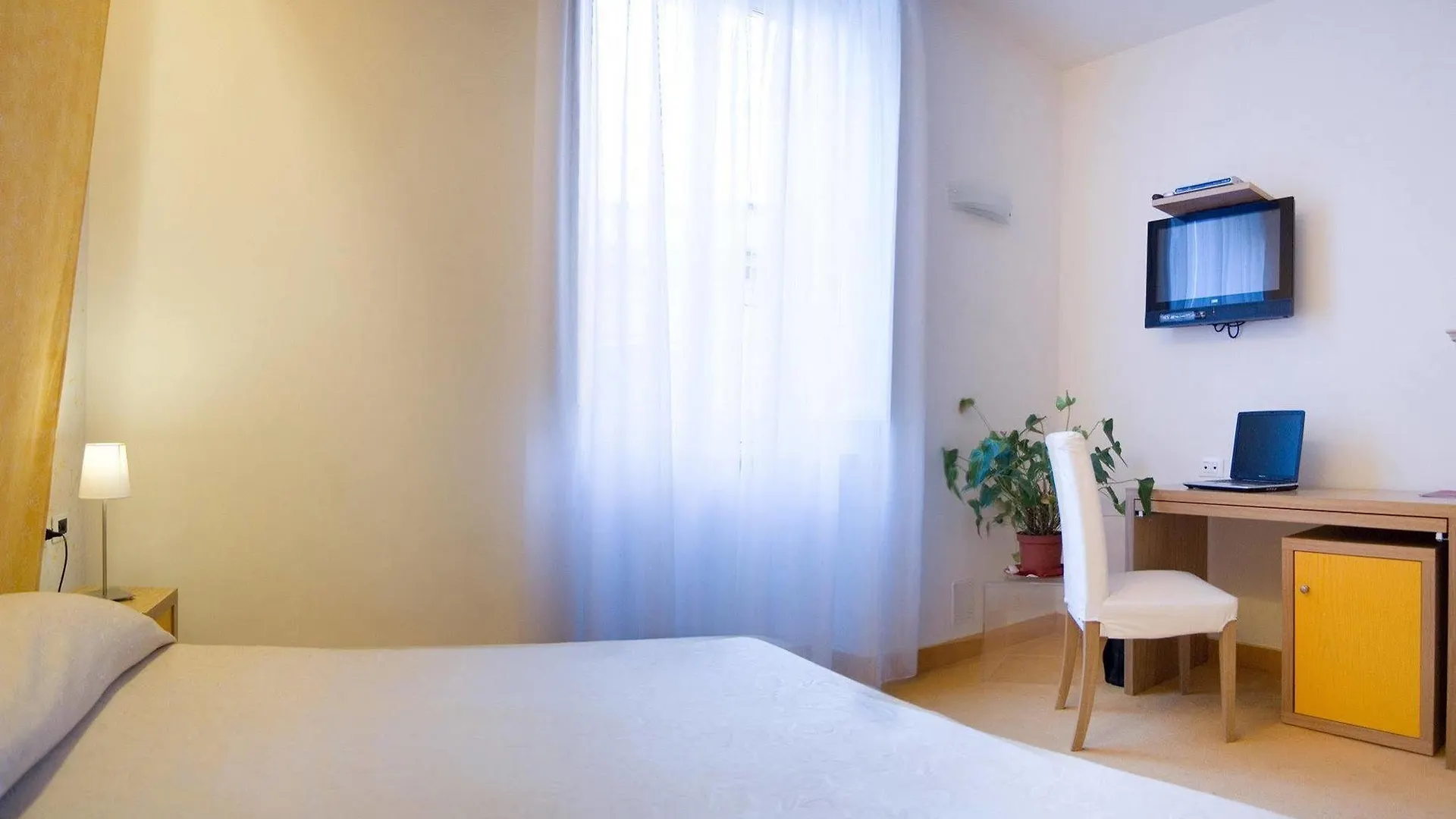 Residenza Domizia Hotel Rome Guest house